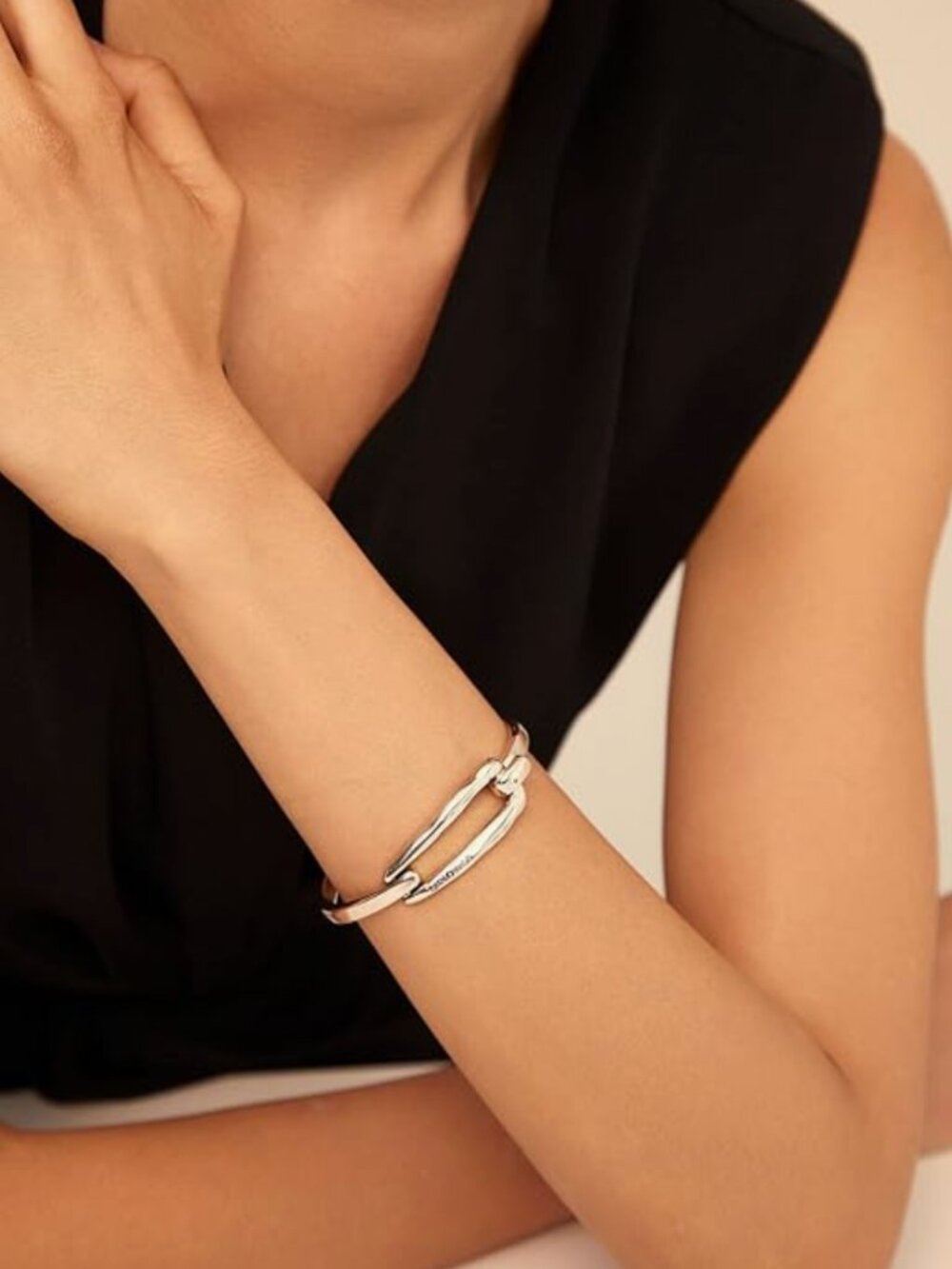 UNO de 50 Amarrado Bracelet Silver Plated Rigid Bangle Spain